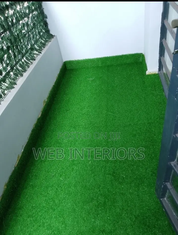 Ordinary Grass Green Carpet