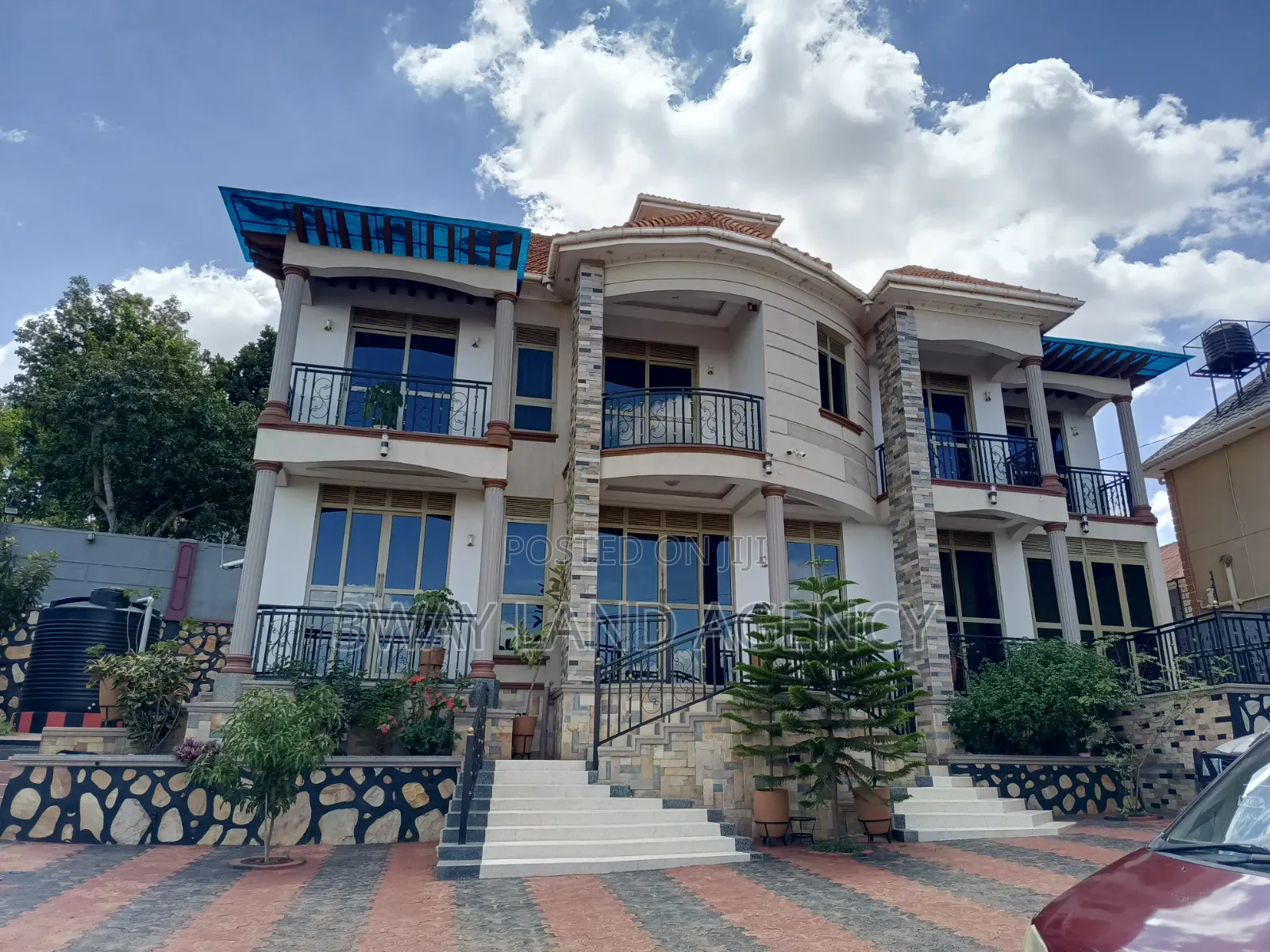 Furnished 7bdrm Mansion in Central Division for sale