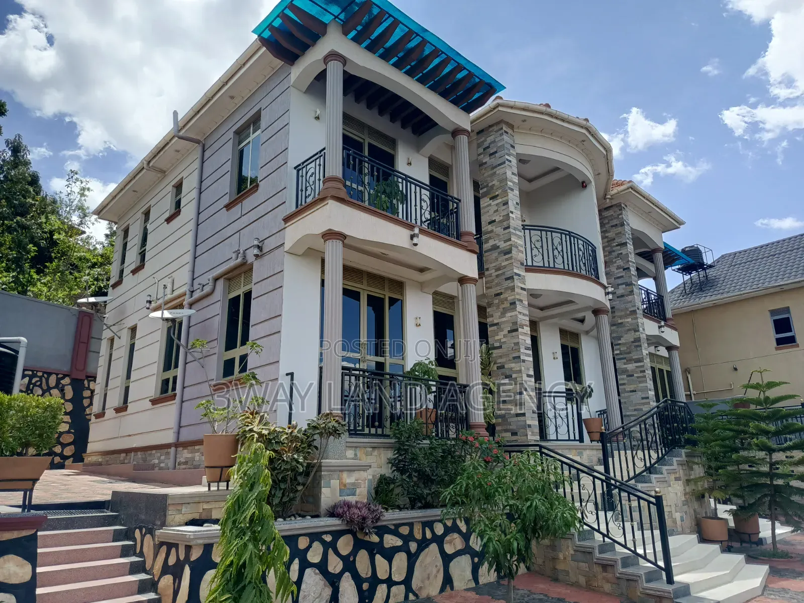 Furnished 7bdrm Mansion in Central Division for sale