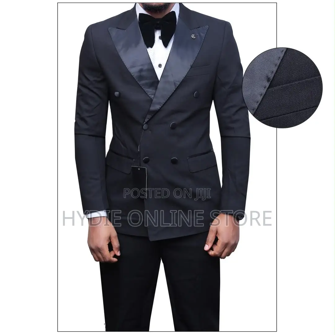 Premium Business-Class Men’s Suit–Elegant,Professional & Sophisticated