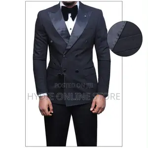 Premium Business-Class Men’s Suit–Elegant,Professional & Sophisticated