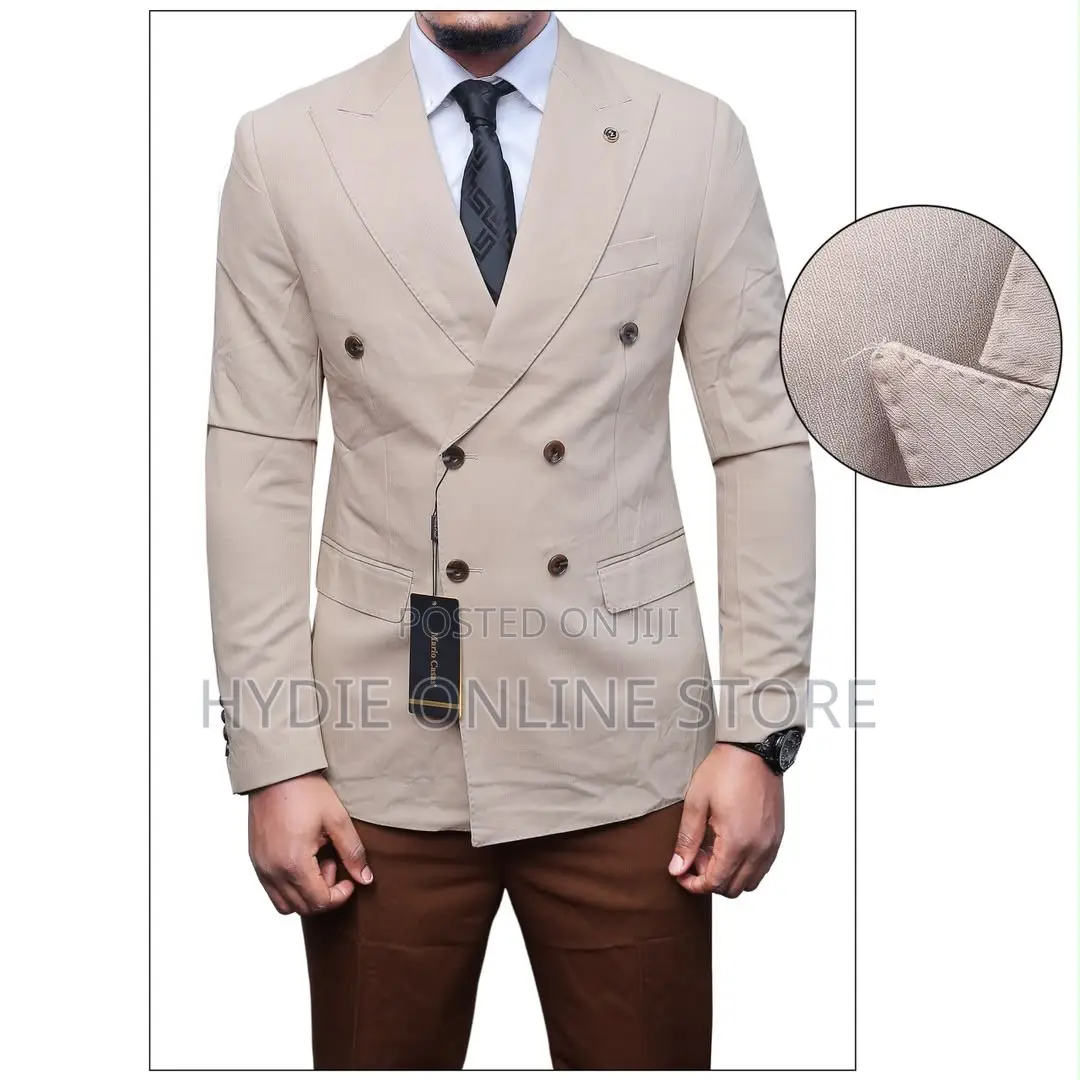 Premium Business-Class Men’s Suit–Elegant,Professional & Sophisticated