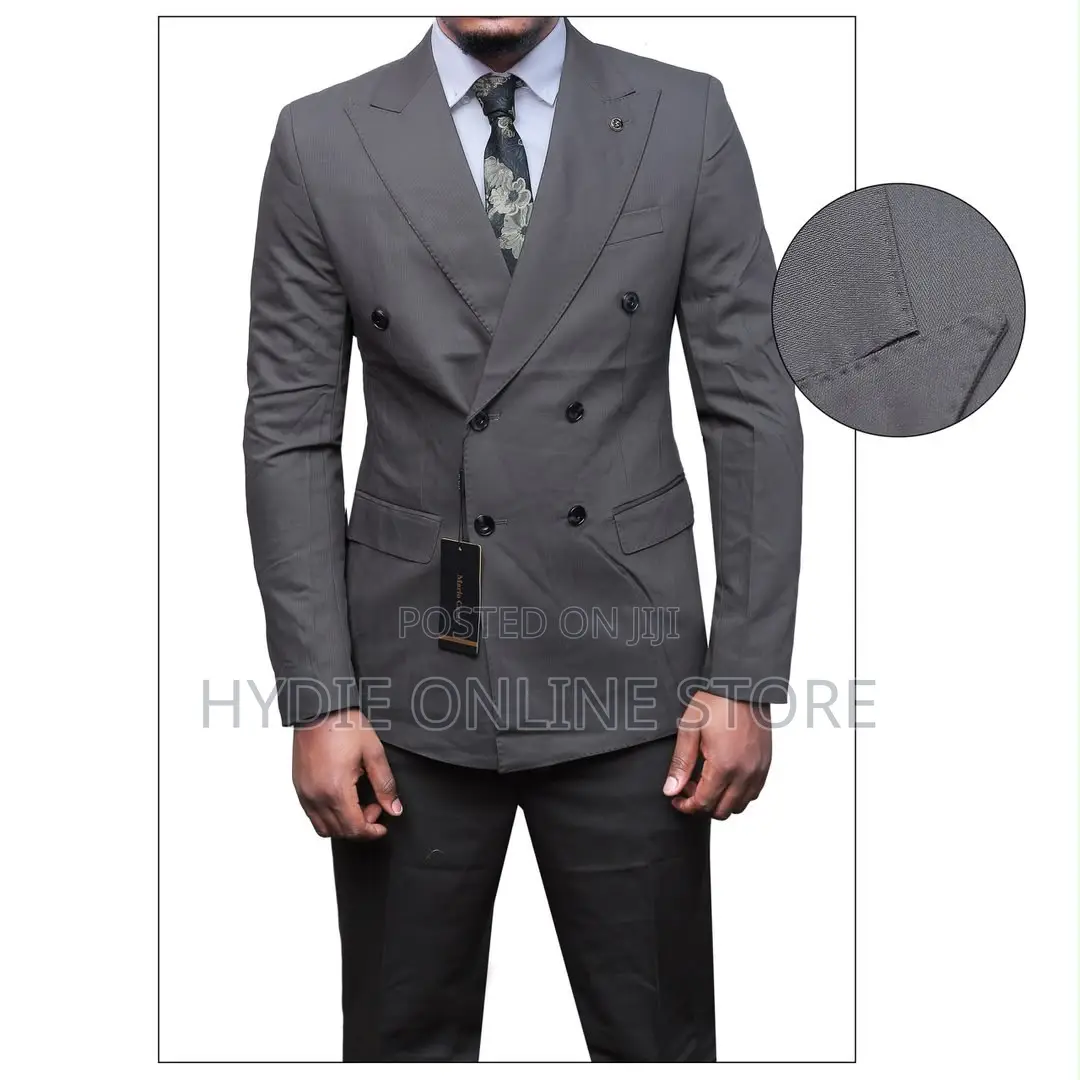 Premium Business-Class Men’s Suit–Elegant,Professional & Sophisticated