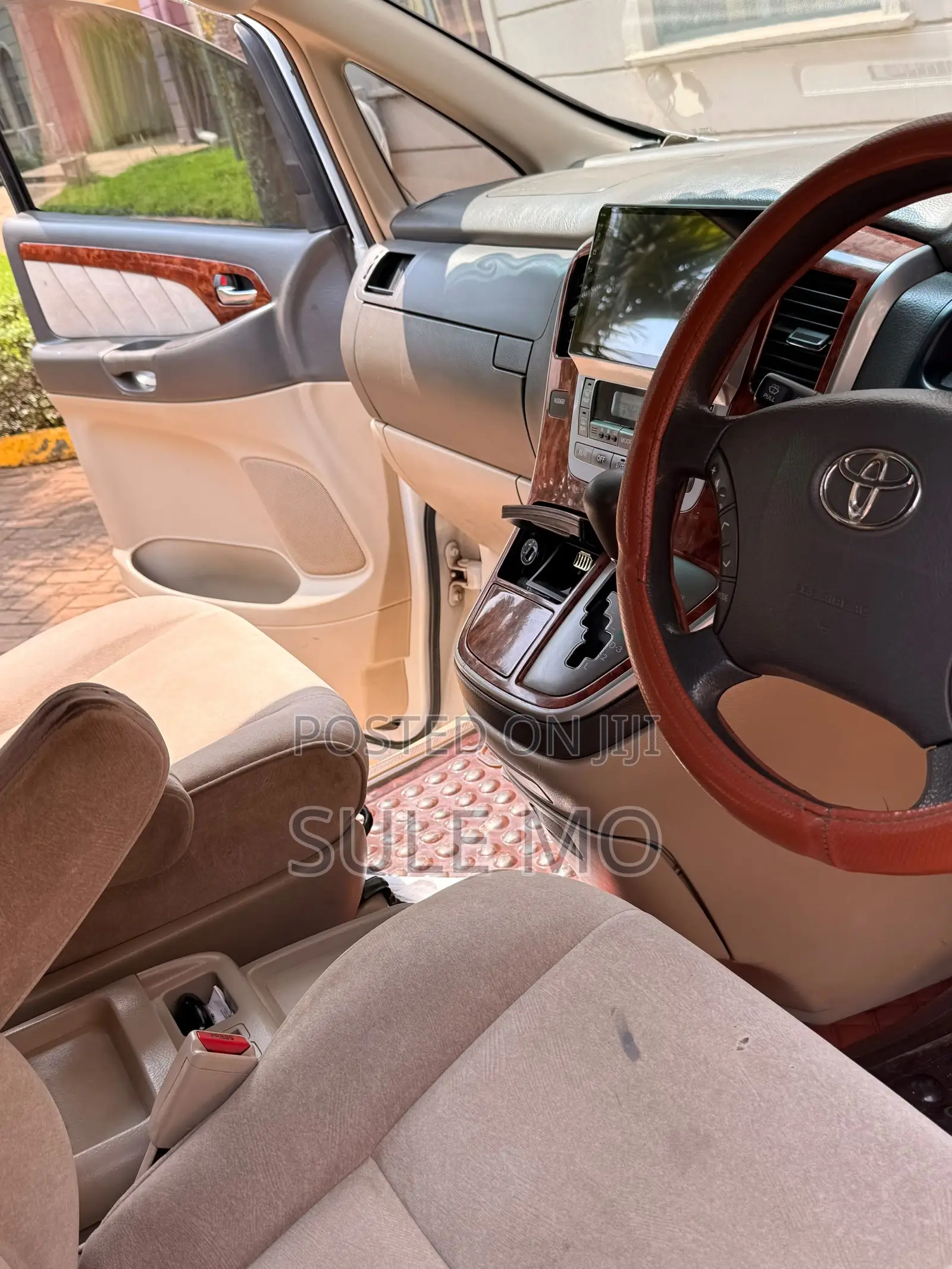 Toyota Alphard 2.4 Petrol AWD 2008 White
