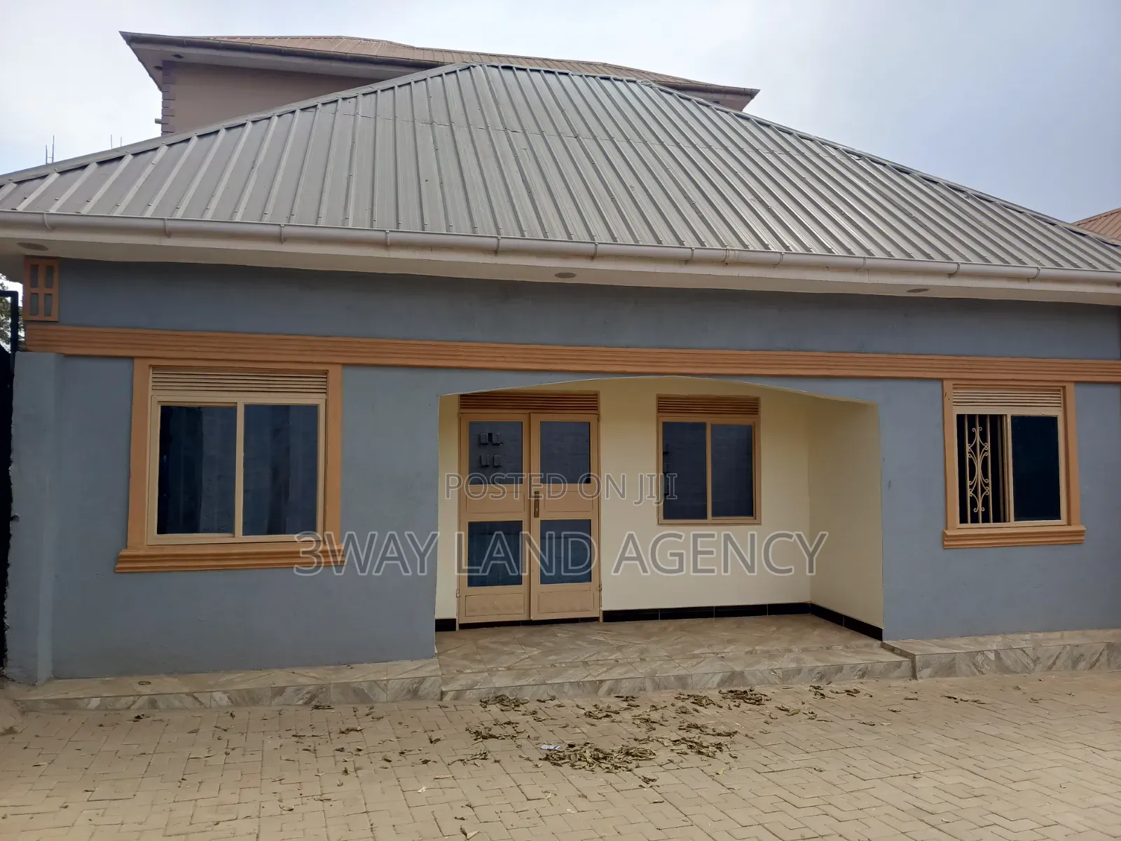 Furnished 3bdrm House in Central Division for sale