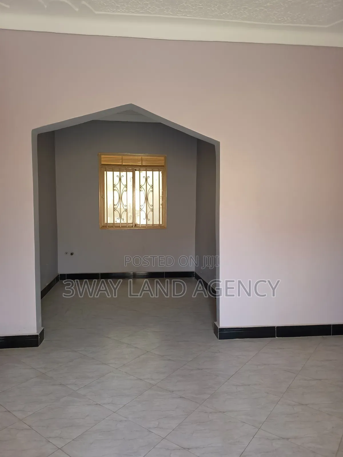 Furnished 3bdrm House in Central Division for sale