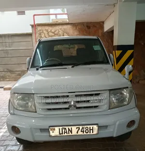 Mitsubishi Pajero Junior 1999 White