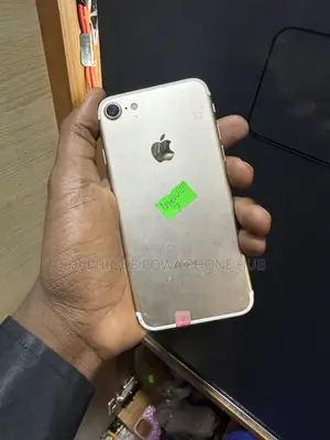 Apple iPhone 7 32 GB Bronze