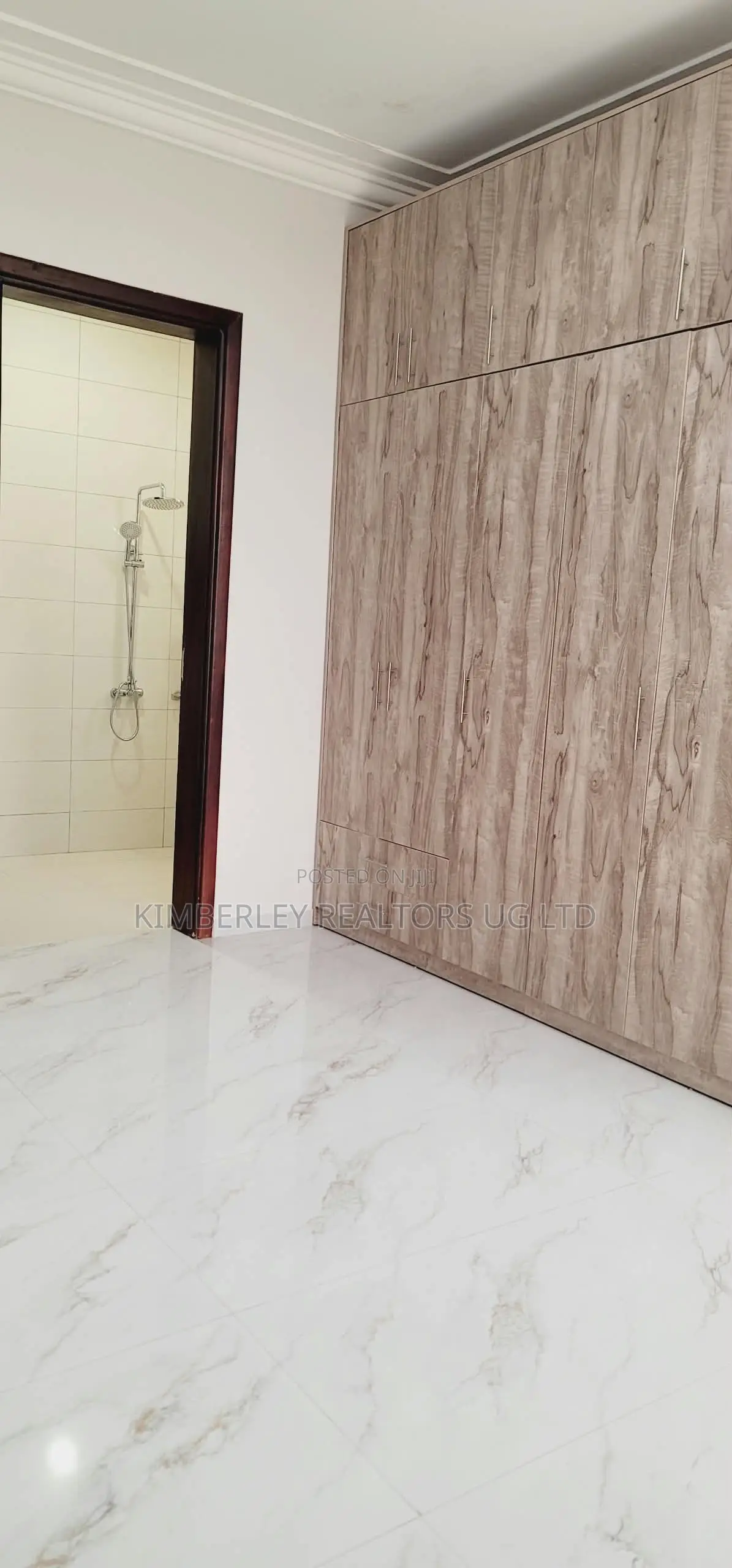 6bdrm House in Division A for sale