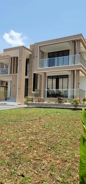 6bdrm House in Division A for sale