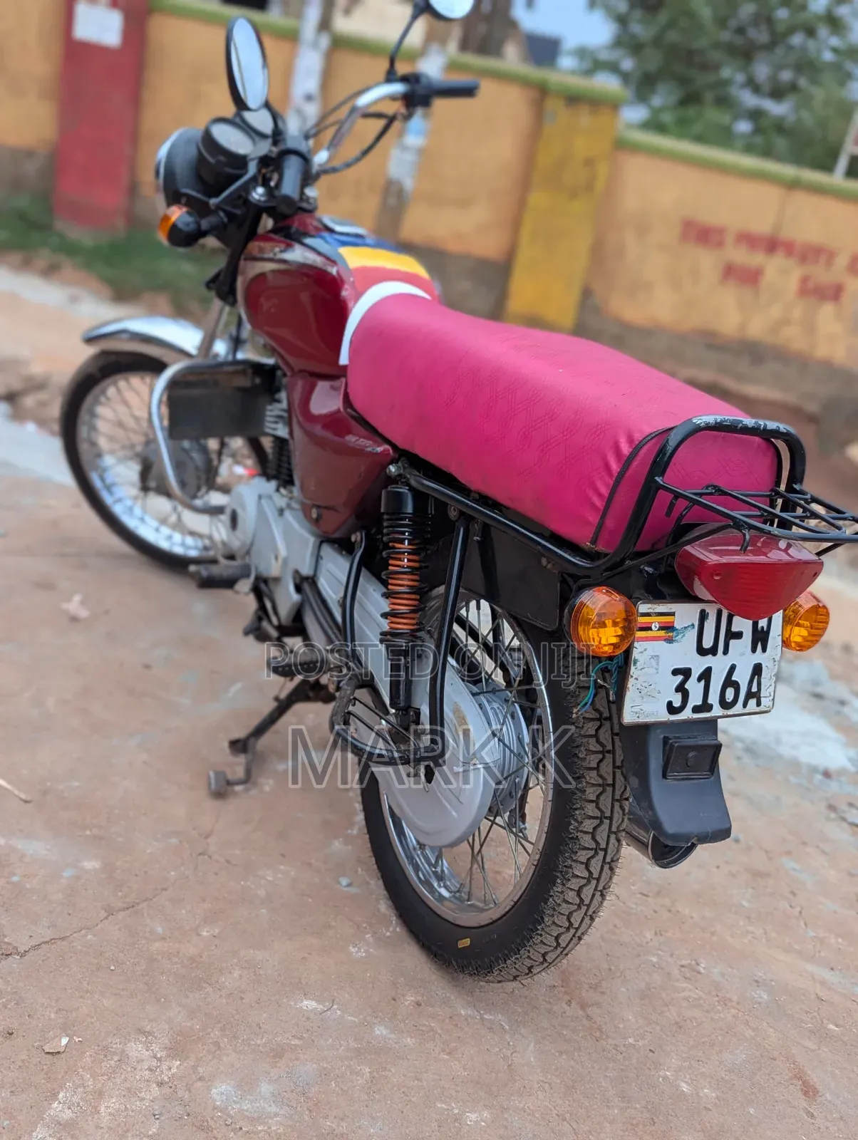 Bajaj Boxer 125 2023 Red