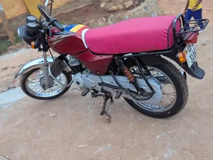 Bajaj Boxer 125 2023 Red