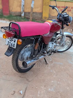 Bajaj Boxer 125 2023 Red