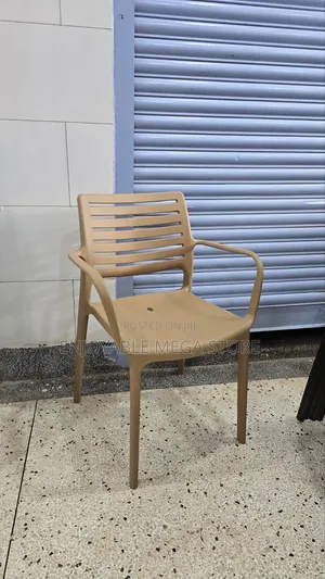 Plastic Chairs Plastic Chairs 1Pcs