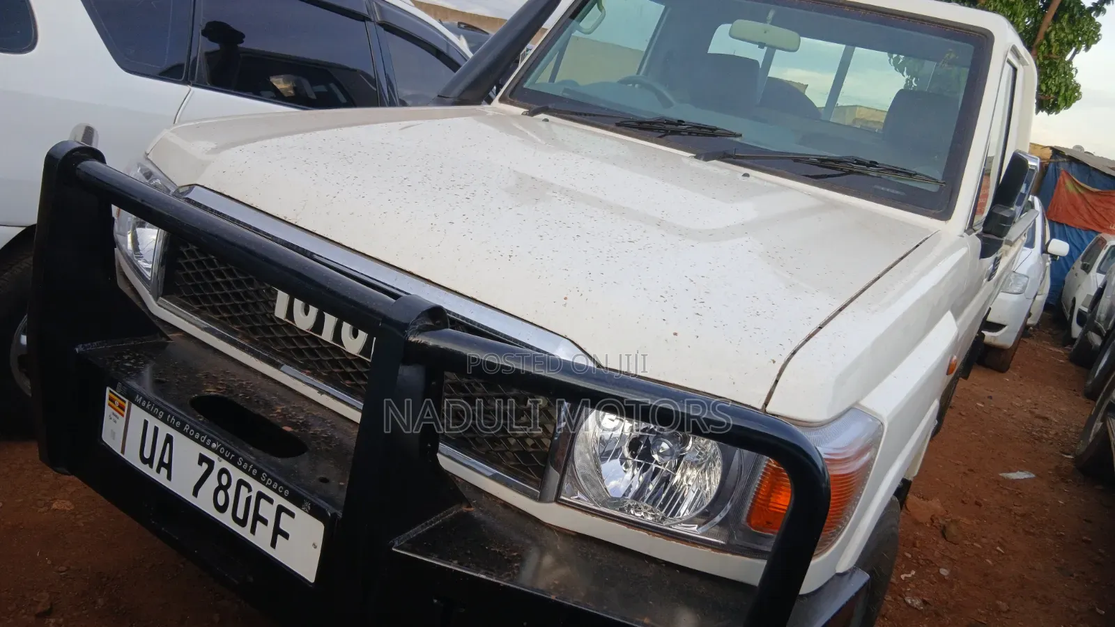 Toyota Land Cruiser 2010 White