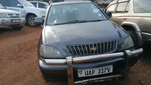 Toyota Harrier 3.0 V6 2000 Black