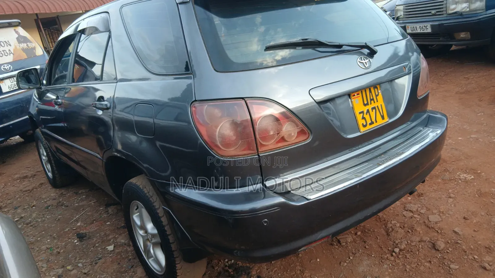 Toyota Harrier 3.0 V6 2000 Black