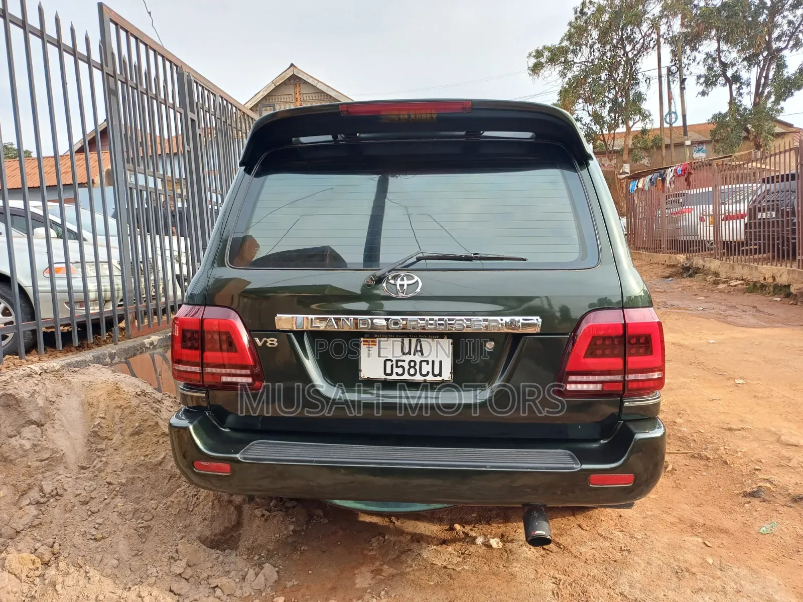 Toyota Land Cruiser 4.7 GX-R 2010 Green