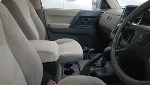 Mitsubishi Pajero 2006 White