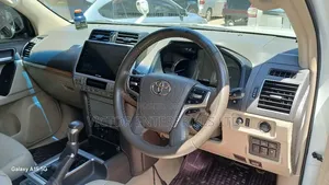 Toyota Land Cruiser Prado 2018 White