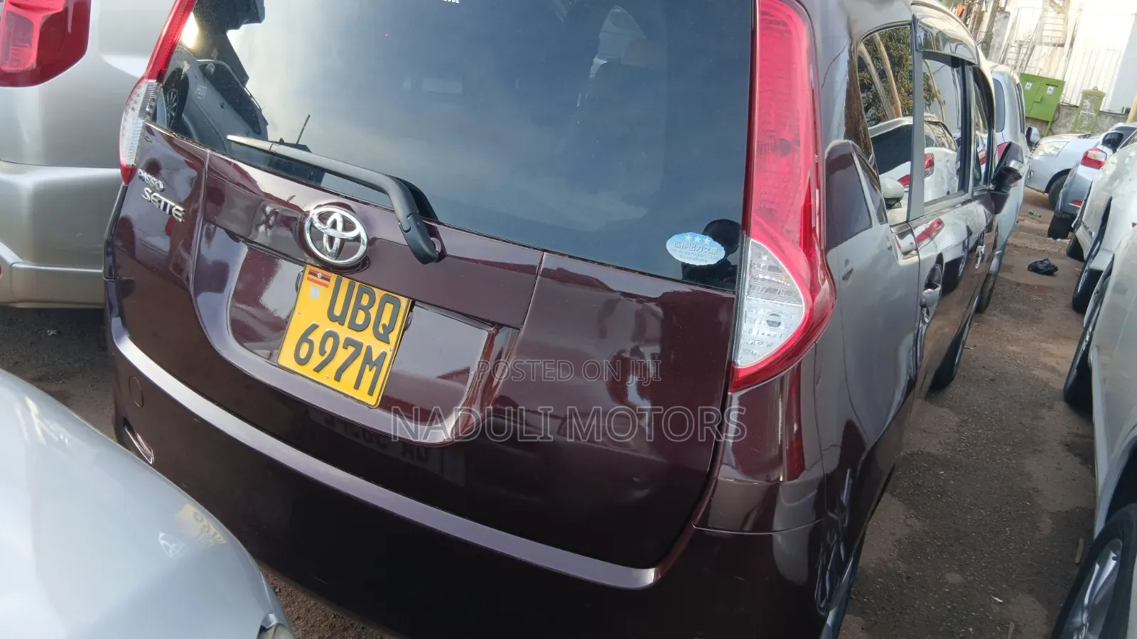 Toyota Passo Sette 1.5 FWD 2010