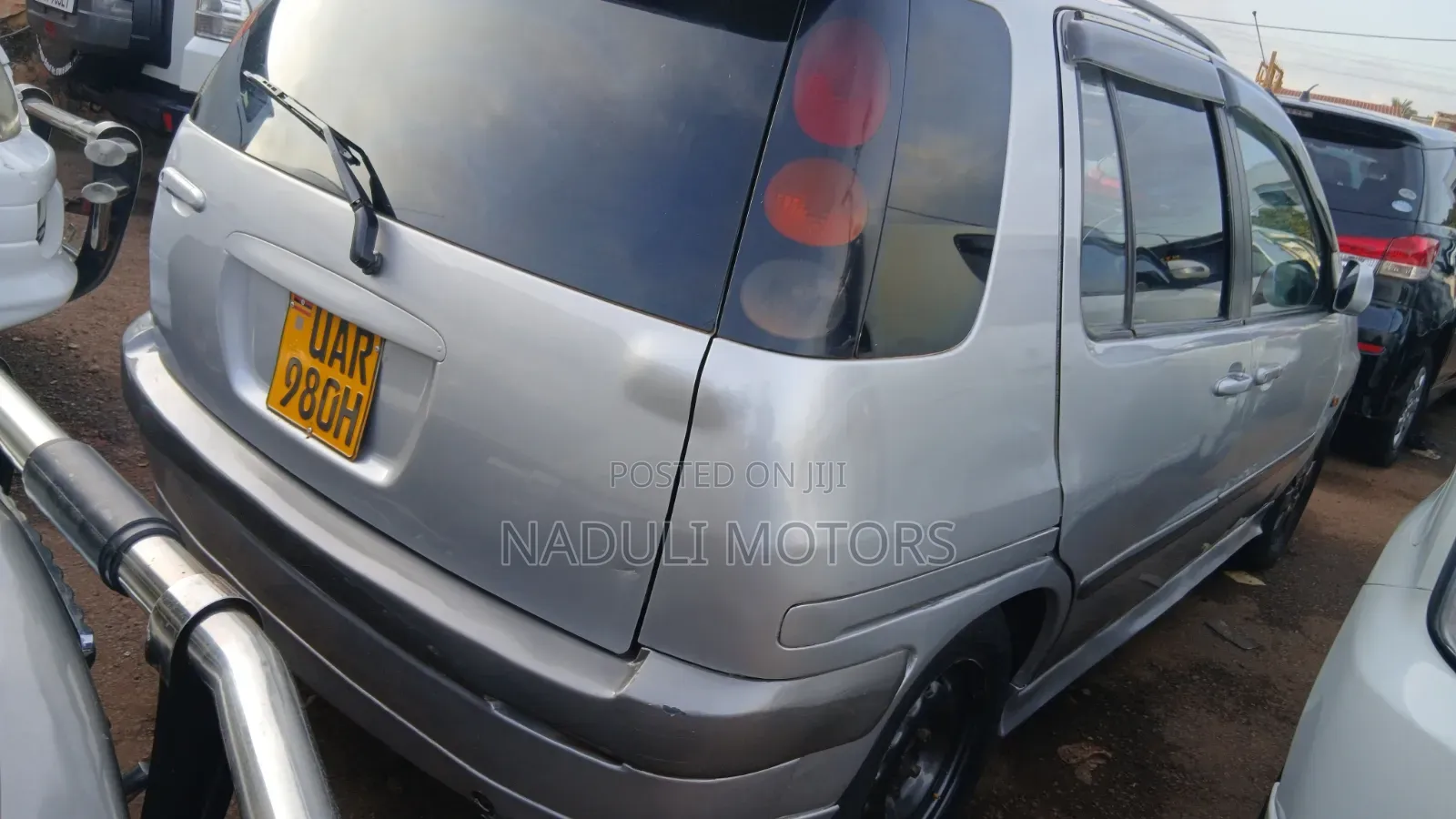 Toyota Raum 1.5 FWD 2001 Silver