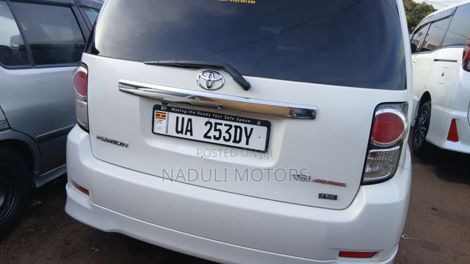 Toyota Corolla Rumion 2011 White