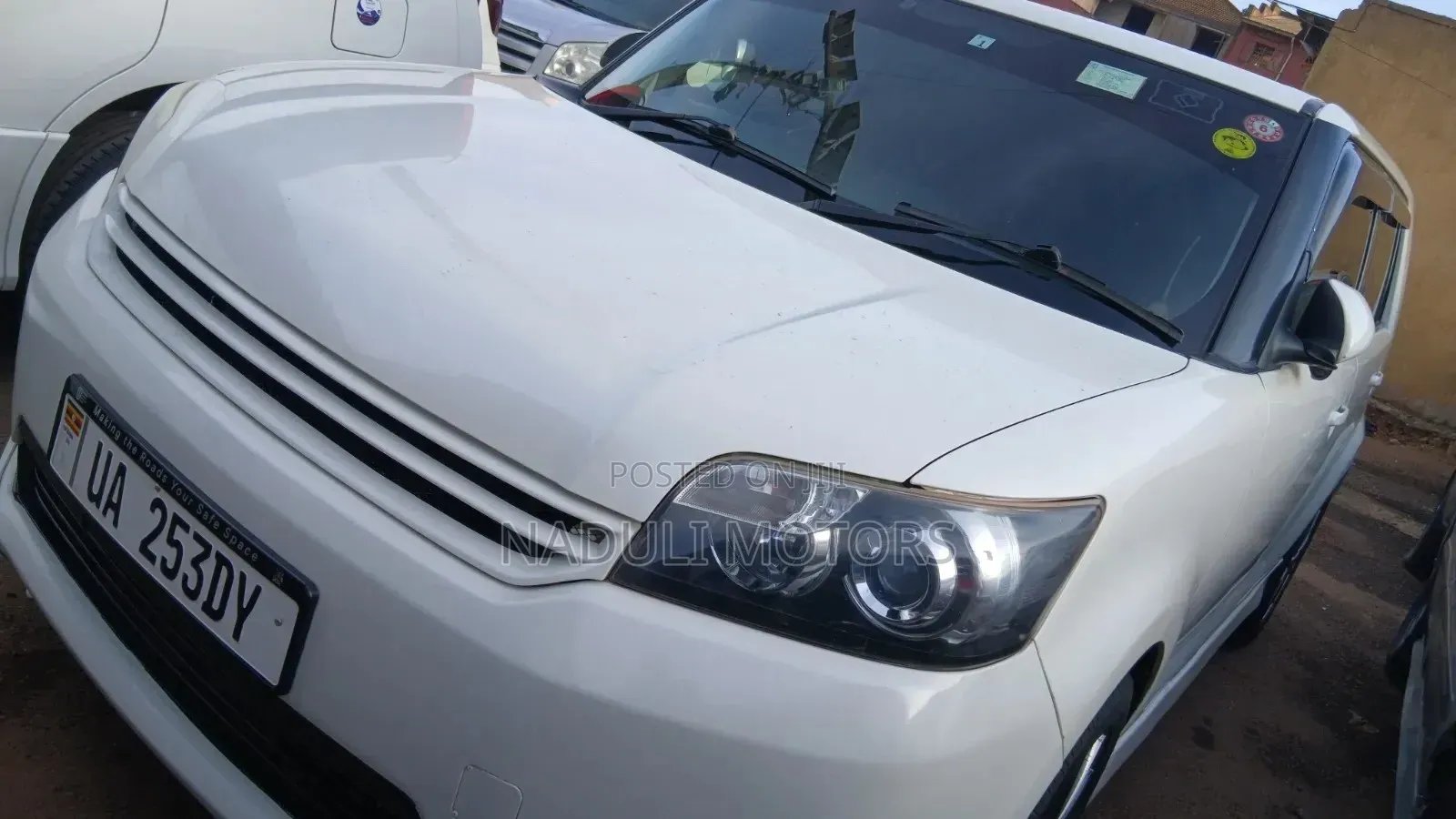 Toyota Corolla Rumion 2011 White