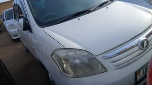 Toyota Raum 1.5 FWD 2011 White