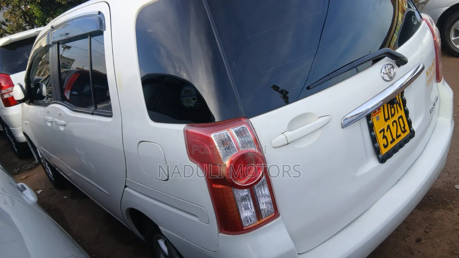 Toyota Raum 1.5 FWD 2011 White