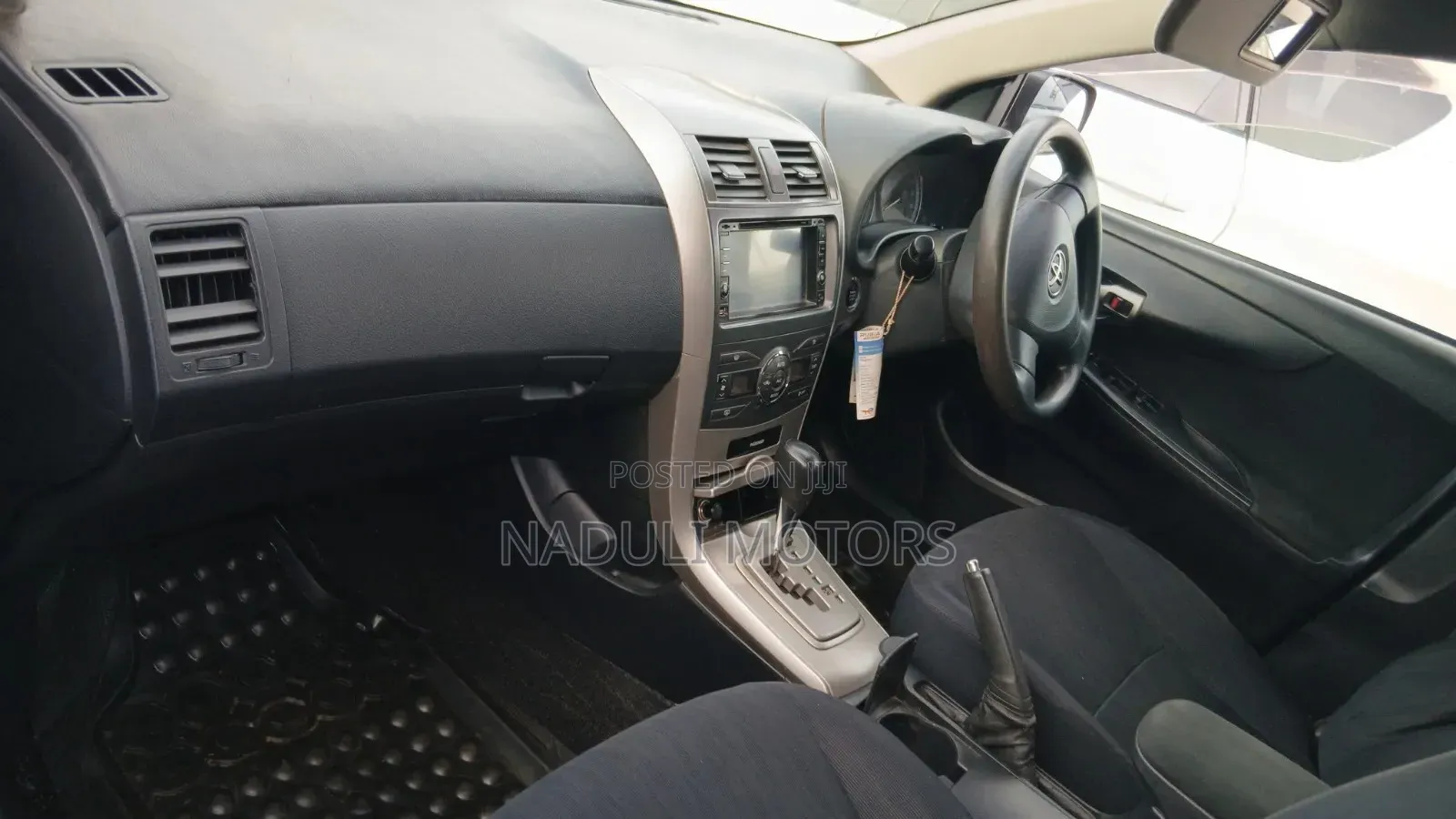 Toyota Corolla Fielder 1.8 Petrol FWD 2009 Silver