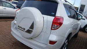 Toyota RAV4 2.0 VVT-i 2008 White
