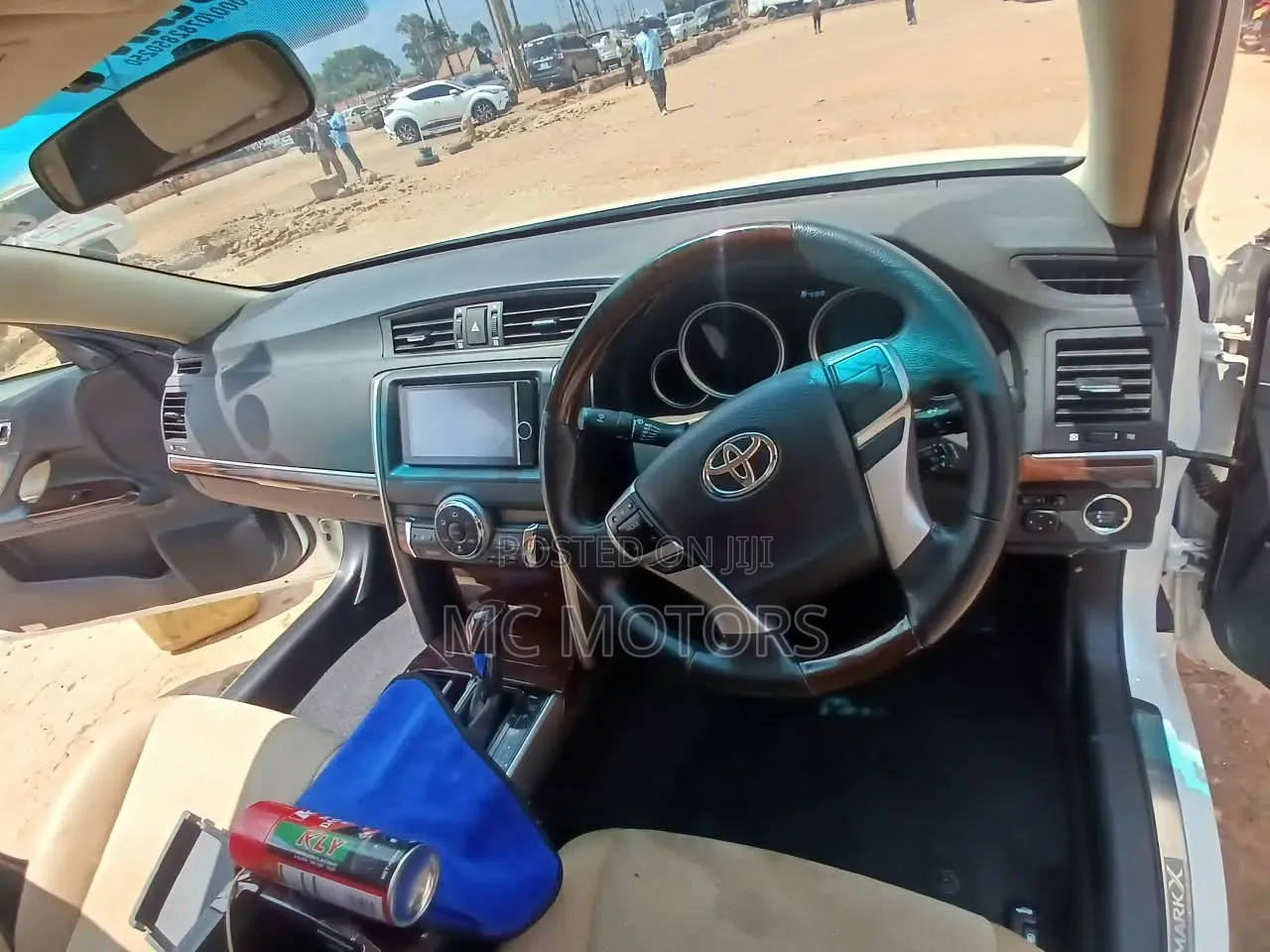 Toyota Mark X 2.5 AWD 2014 White