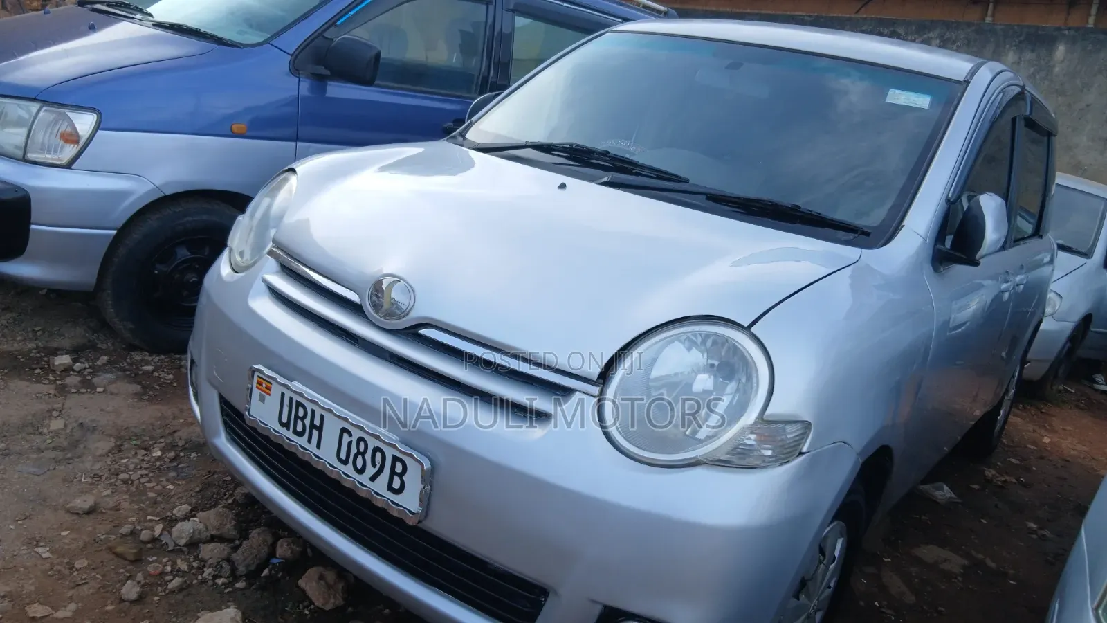 Toyota Sienta 1.5 FWD 2008 Silver
