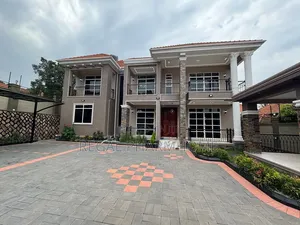 4bdrm Duplex in Munyonyo, Central Division for rent
