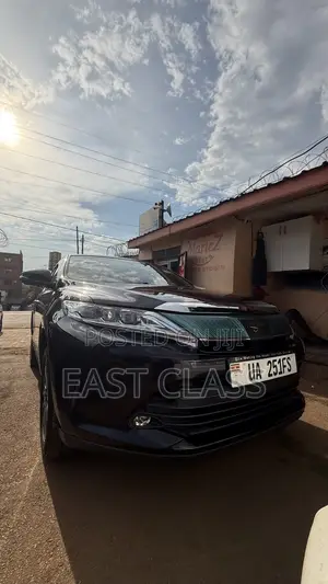 Toyota Harrier 2.0 2017 Blue