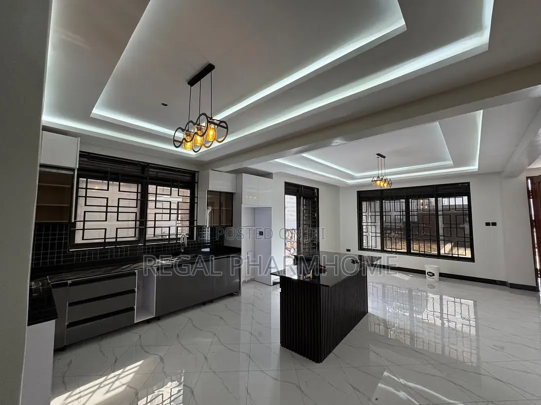 4bdrm Duplex in Sseguku Katale, Central Division for rent