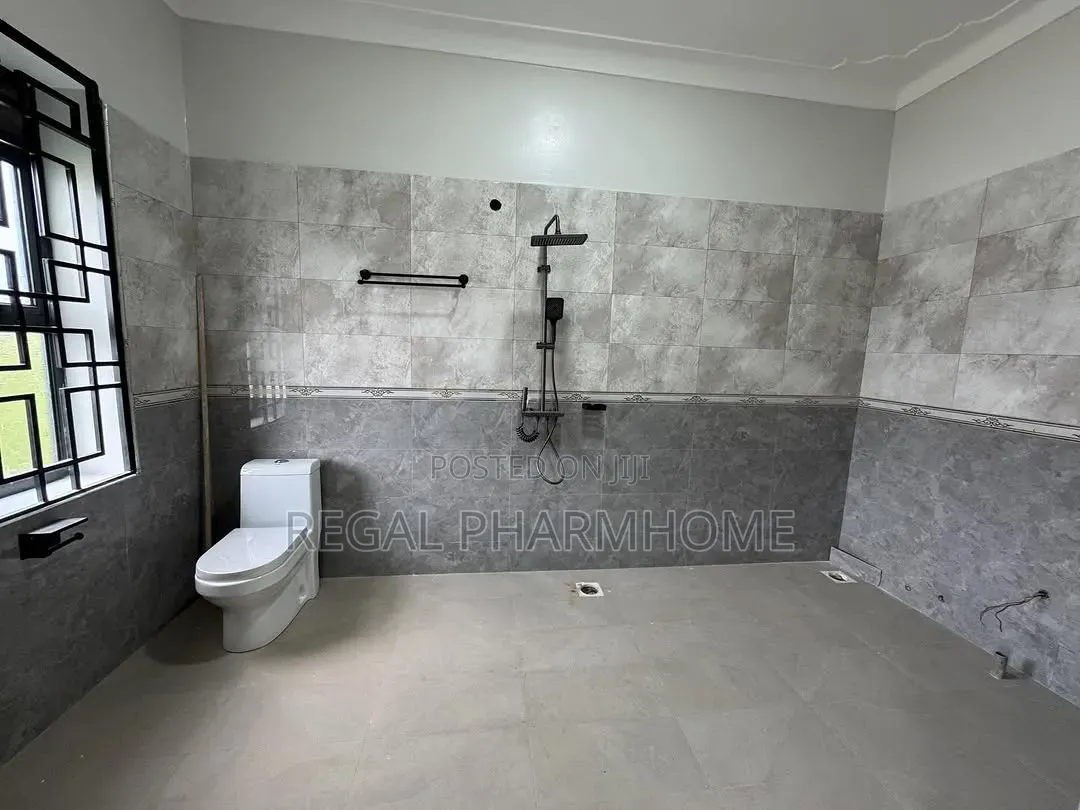 4bdrm Duplex in Sseguku Katale, Central Division for rent