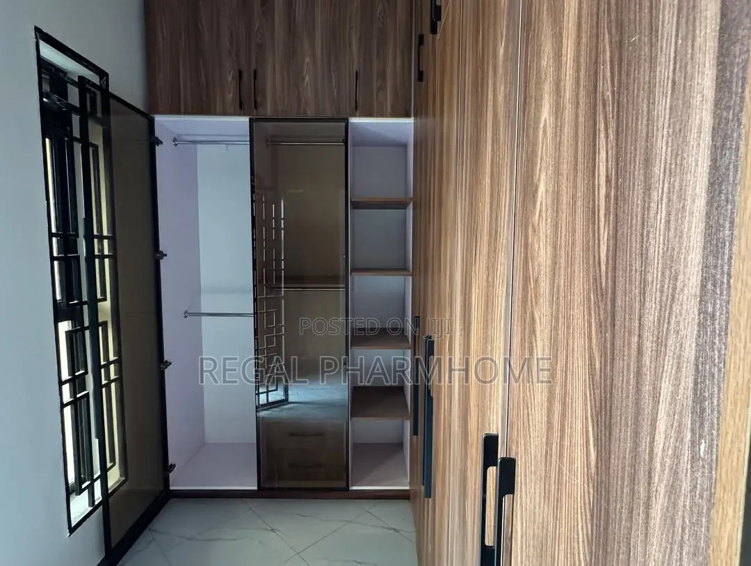 4bdrm Duplex in Sseguku Katale, Central Division for rent