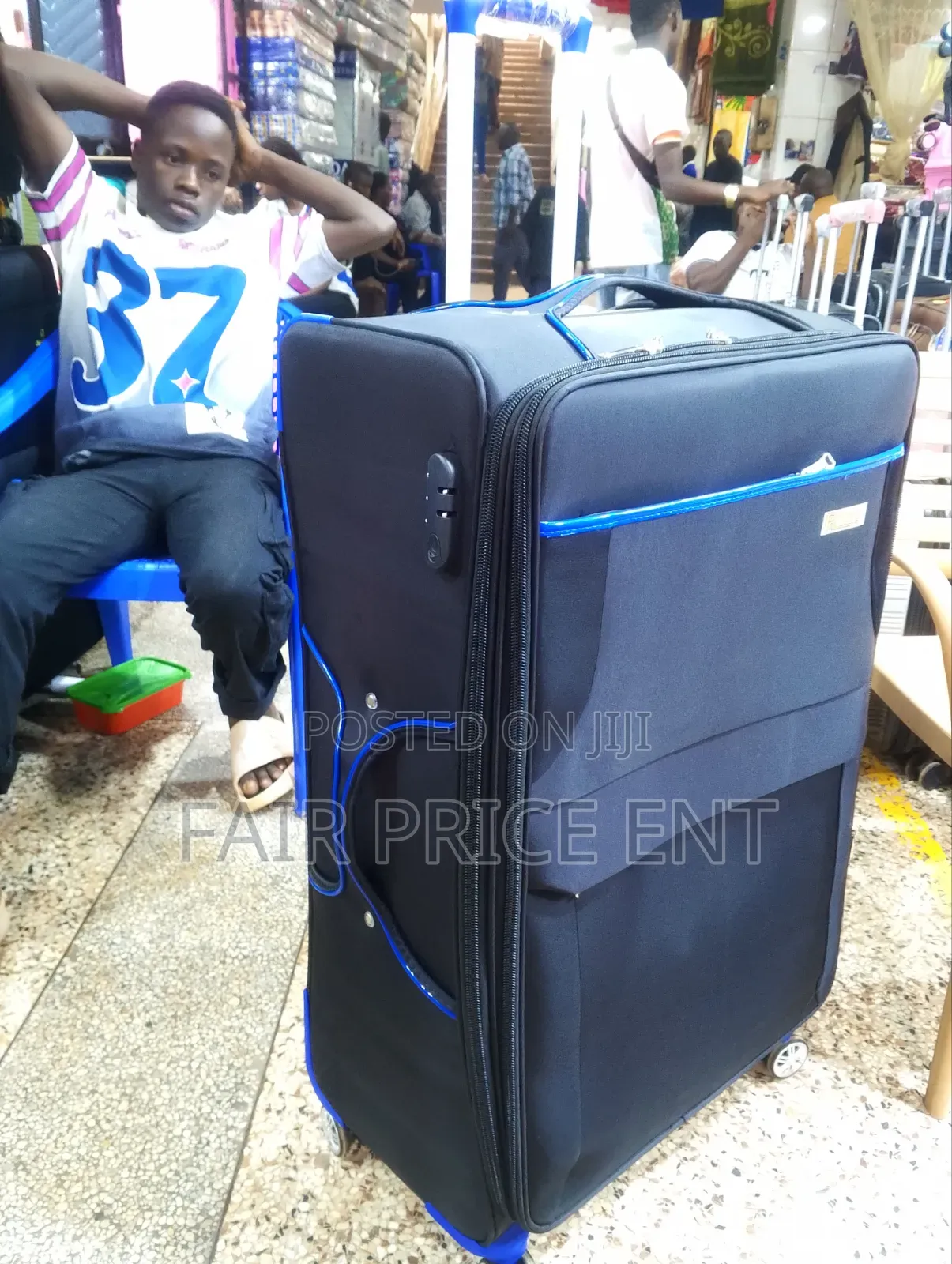 VIP Fabric Extra Large Suitcase. Prince.( Blue)