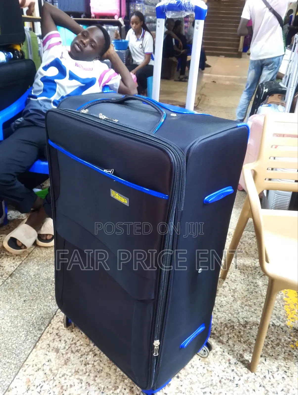 VIP Fabric Extra Large Suitcase. Prince.( Blue)