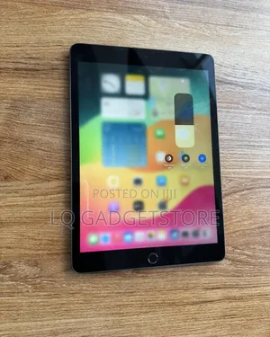 Apple iPad 10.2 (2021) 64 GB Gray