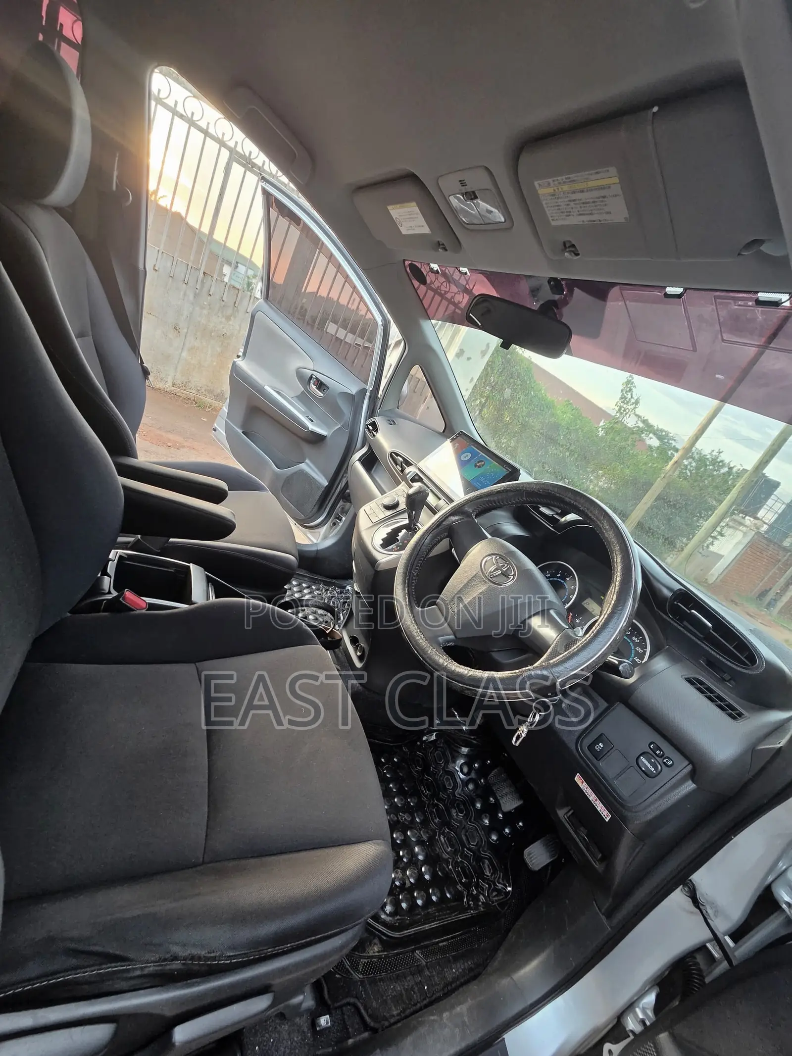 Toyota Wish 2010 Silver