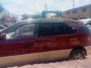 Toyota Ipsum 1999 Maroon