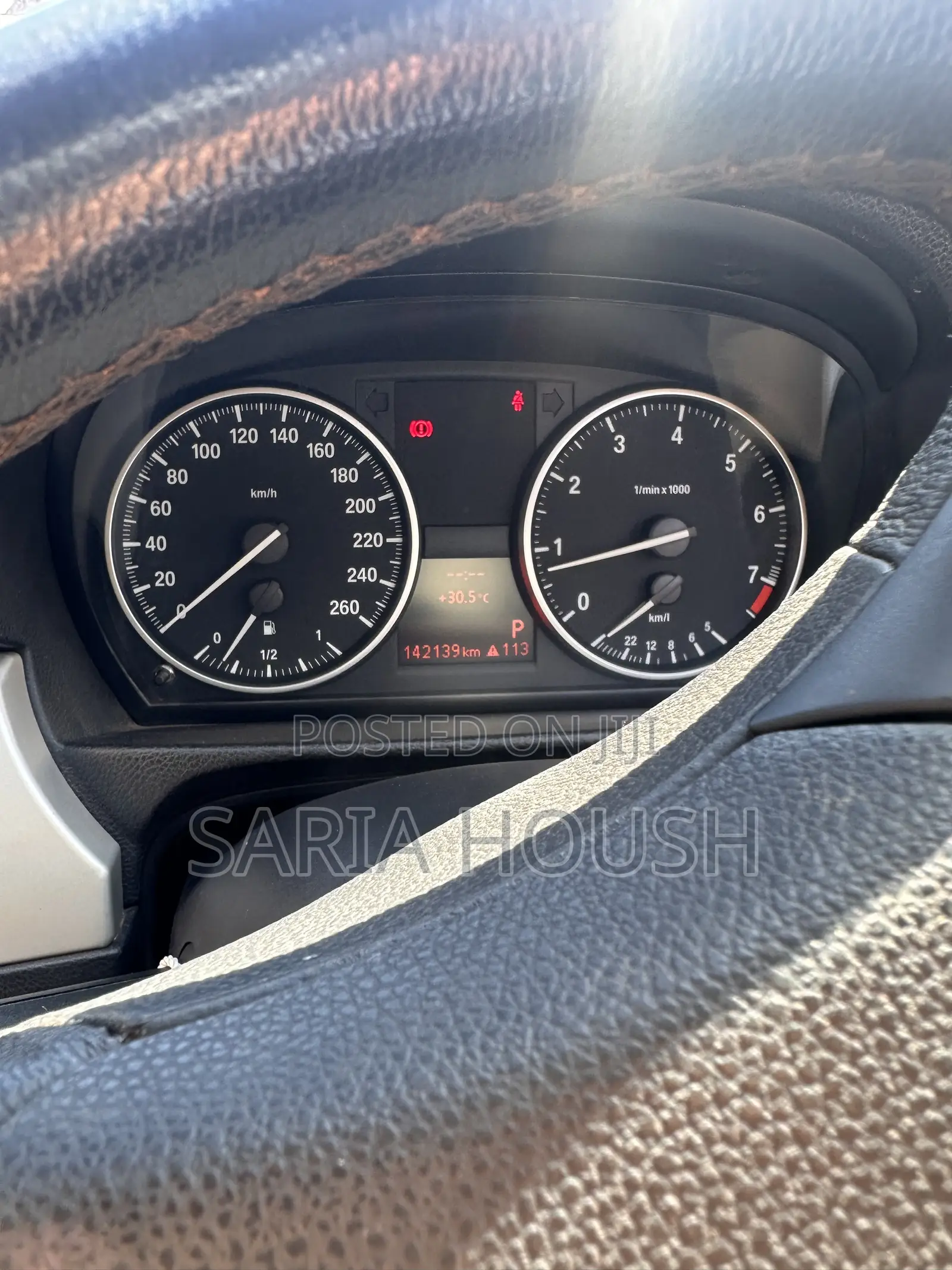 BMW 320i Sedan RWD 2010 White