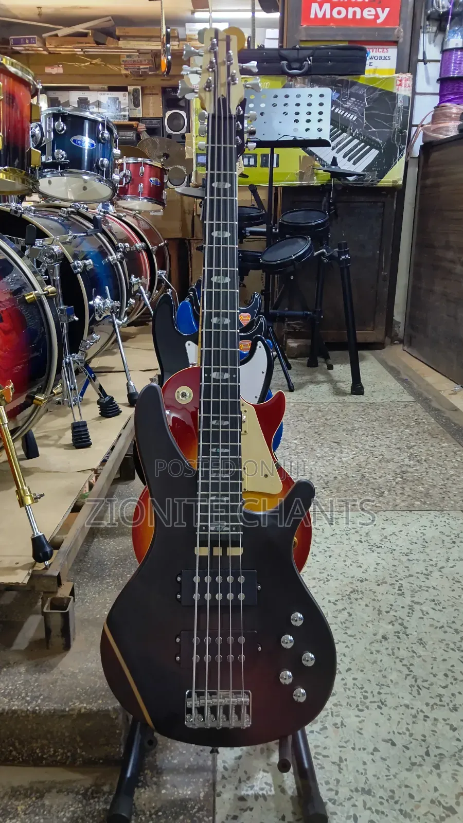 Active Solid Tone Bass Guitar