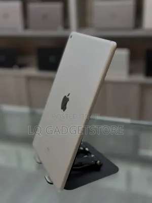 Apple iPad 10.2 (2020) 128 GB Gray