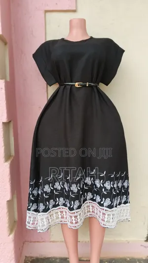 Elegant Black Women’s Midi Dress With Floral Lace Hem