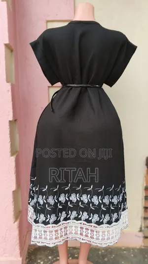 Elegant Black Women’s Midi Dress With Floral Lace Hem