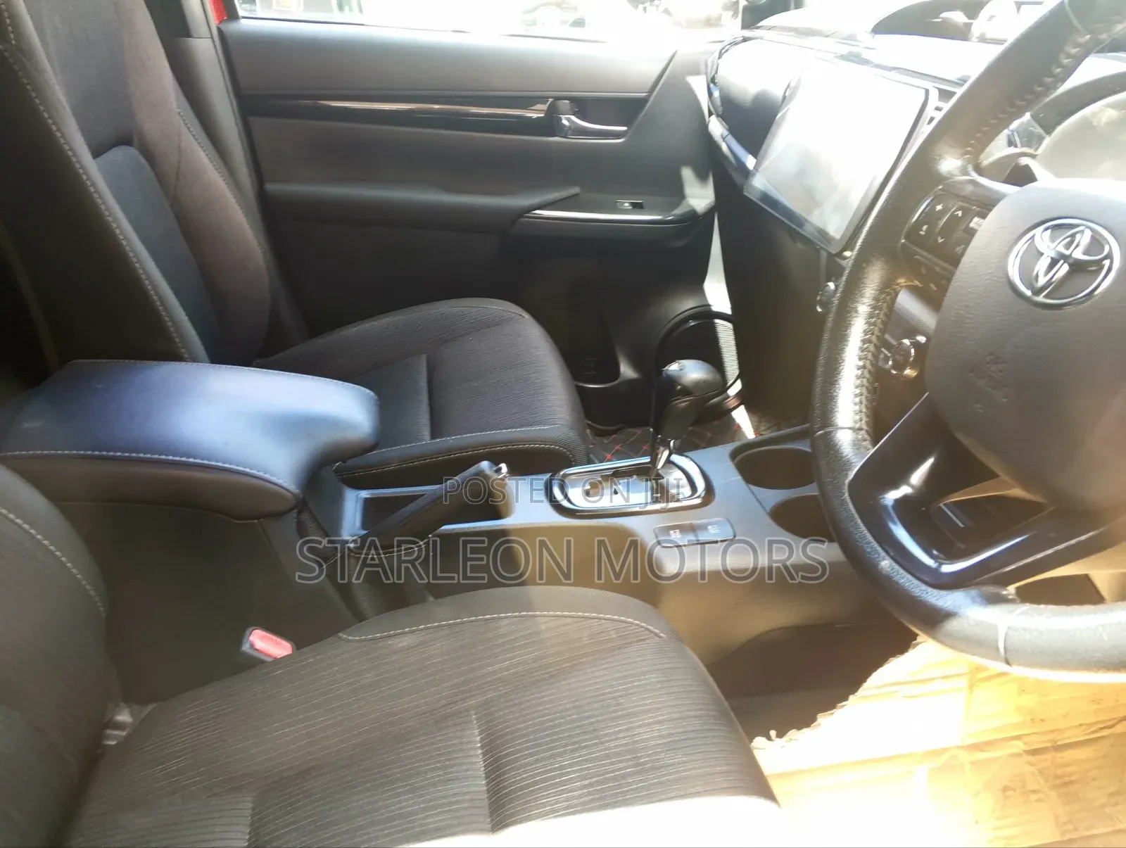 Toyota Hilux 2019 Red